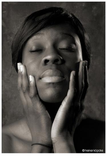 <h2>Yasmin Kwadwo, Sprint</h2><div id='trenner'></div>Olympiaserie 2012, Yasmin Kwadwo, Sprinterin
<div id='trenner'></div> <div id='tags'>Schlagworte: <a href='/kategorie/olympiaserie_2012' rel='tag' title='' class='active'>Olympiaserie 2012</a> | <a href='/kategorie/yasmin_kwadwo' rel='tag' title=''>Yasmin Kwadwo</a> | <a href='/galerie/olympiaserie_2012' rel='tag' title='Olympiaserie 2012'>Olympiaserie 2012</a></div>